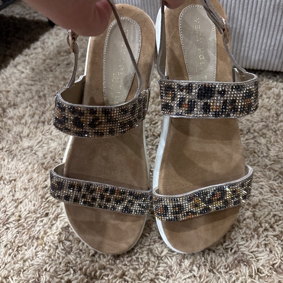 Very Volatile Black/White/Silver Sandals with Platform Sole Size 9 - Picture 3 of 8